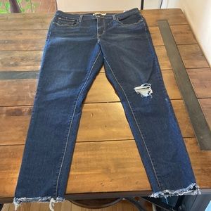 Levi’s - 720 high rise super skinny - woman’s size 32/30